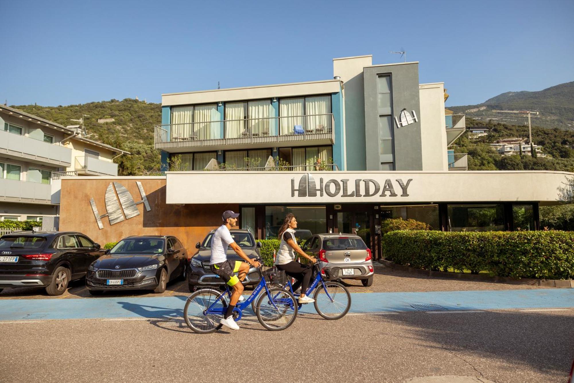 Hotel Holiday Sport & Relax Torbole Sul Garda Exterior foto